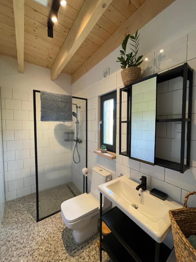 Domek Pod Stromcem Czernica  Экстерьер фото
